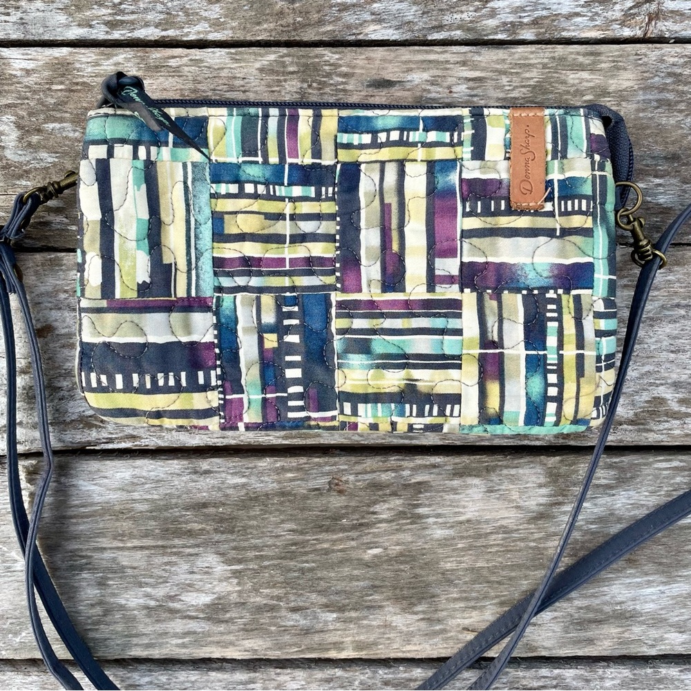 Donna Sharp Quilted Abstract Print Multi Compartm… - image 2